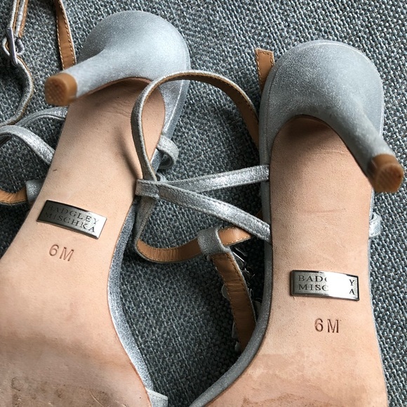 Badgley Mischka Silver Sandals Heels size 6M - Picture 8 of 9
